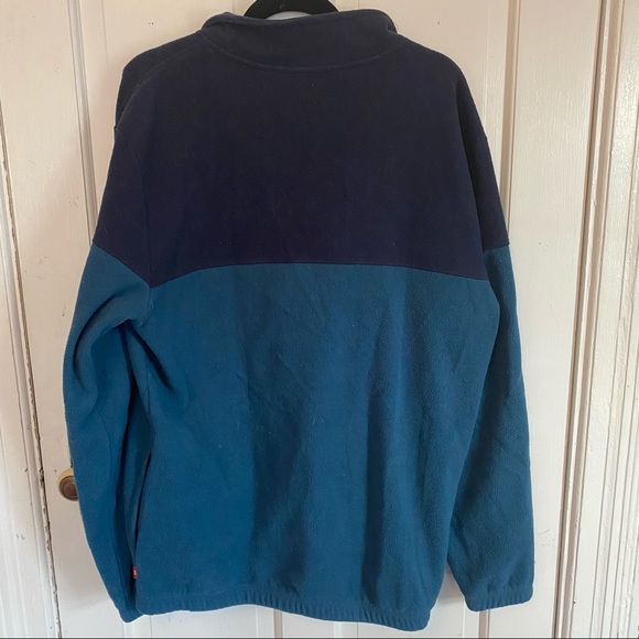 Izod Fleece - Picture 2 of 3